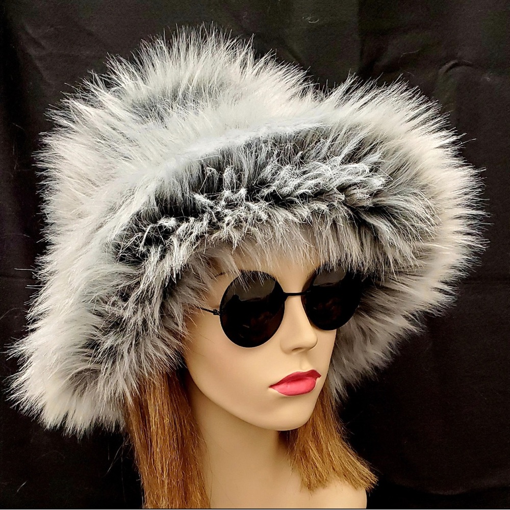 Grey Faux Fur Bucket Hat